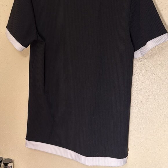 Ribbed Black and White Shirt - Picture 4 of 4